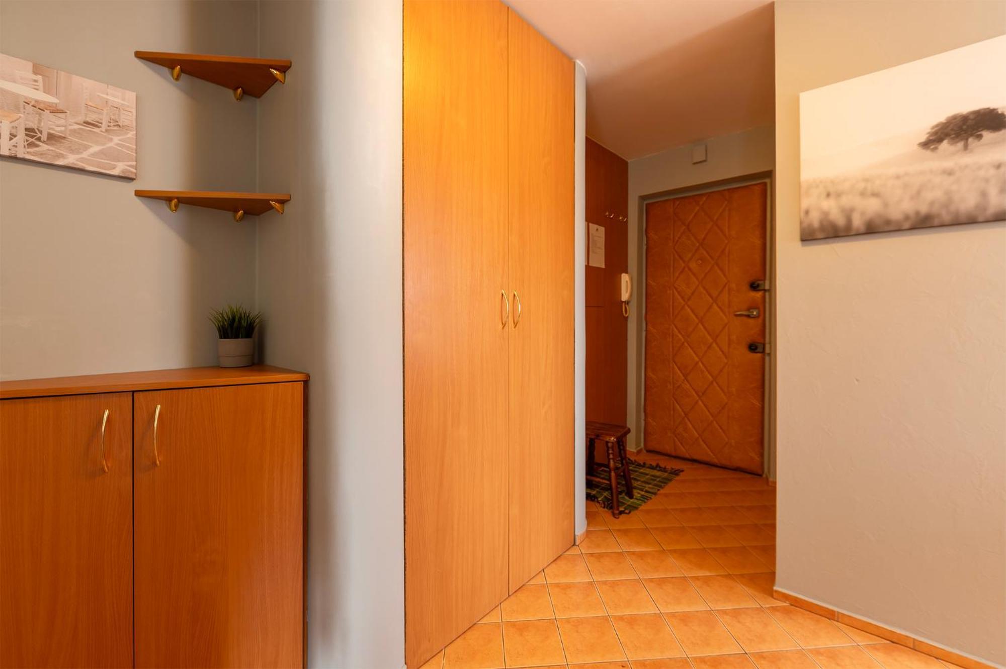 Student District In The Heart Of Lodz&free Parking Apartment